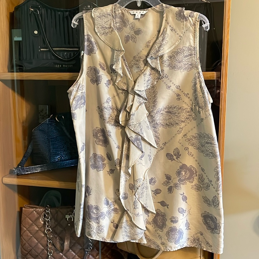 Cabi 100% silk ruffled sleeveless blouse. Size XL.